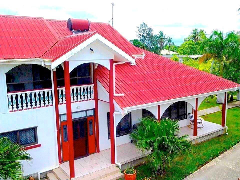 Tonga Holiday Villa นูคูอาโลฟา ภายนอก รูปภาพ