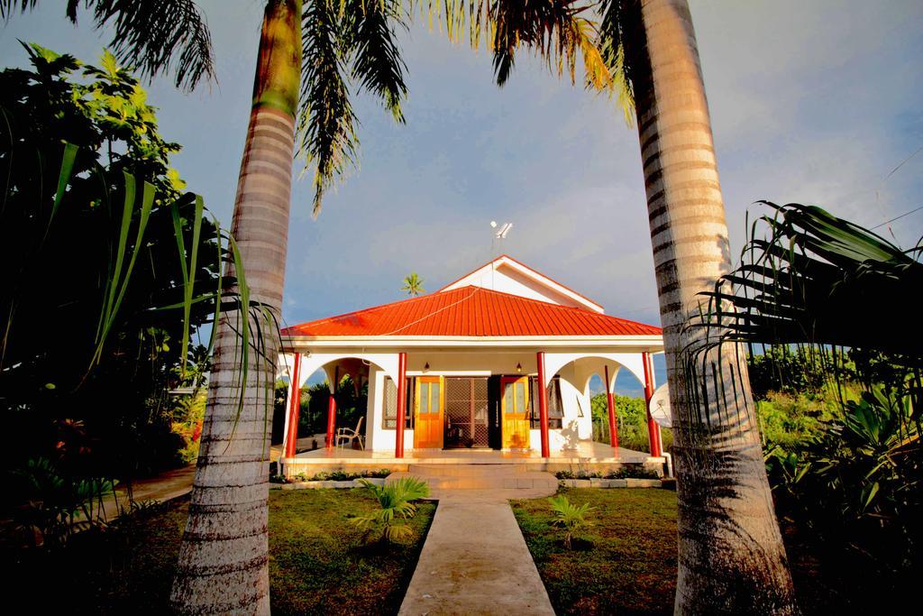 Tonga Holiday Villa นูคูอาโลฟา ภายนอก รูปภาพ