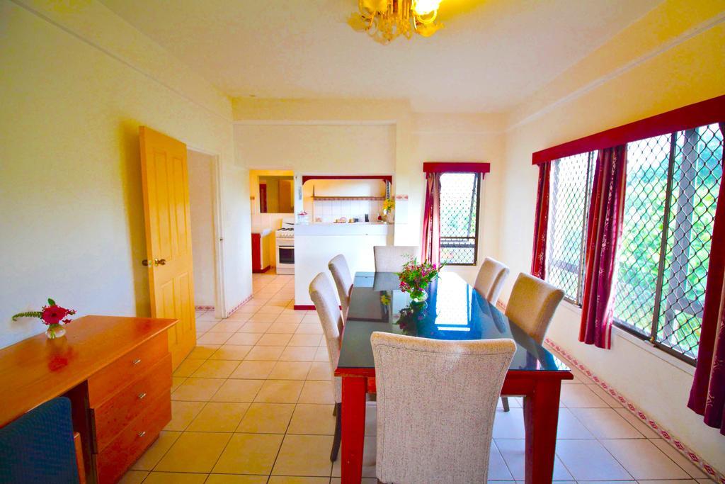 Tonga Holiday Villa นูคูอาโลฟา ภายนอก รูปภาพ