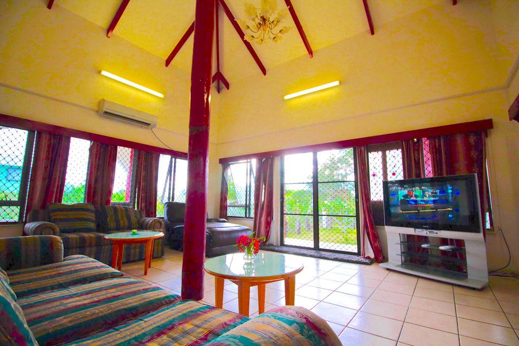 Tonga Holiday Villa นูคูอาโลฟา ภายนอก รูปภาพ