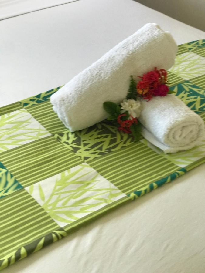 Tonga Holiday Villa นูคูอาโลฟา ภายนอก รูปภาพ